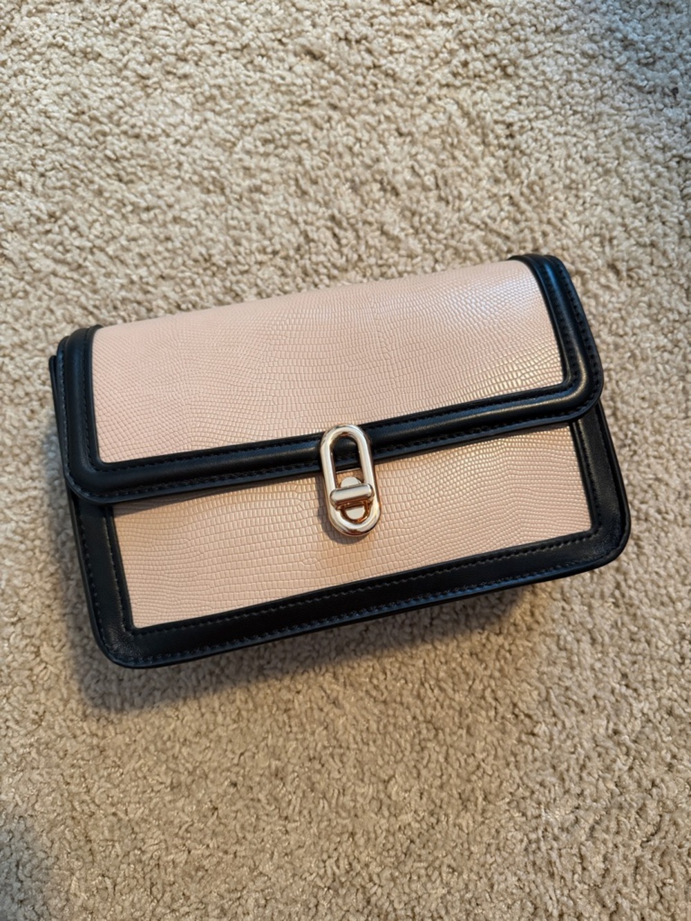 Jules Kay Structured Beige and Black Purse with Gold-Tone Clasp